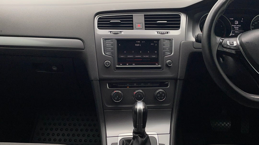 2016 Volkswagen Golf 92 Tsi Trendline, Automatic, 60734 km, Center Console