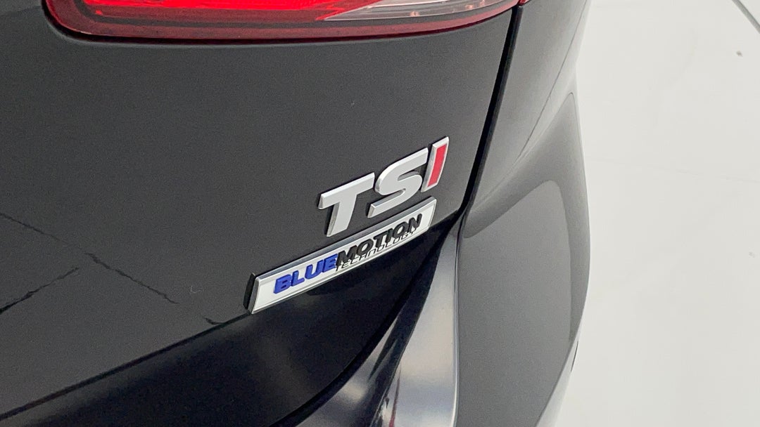 2016 Volkswagen Golf 92 Tsi Trendline, Automatic, 60734 km, Badge (Boot Right Side)