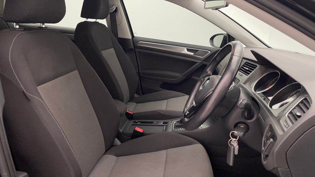 2016 Volkswagen Golf 92 Tsi Trendline, Automatic, 60734 km, Right Side Front Door Cabin View