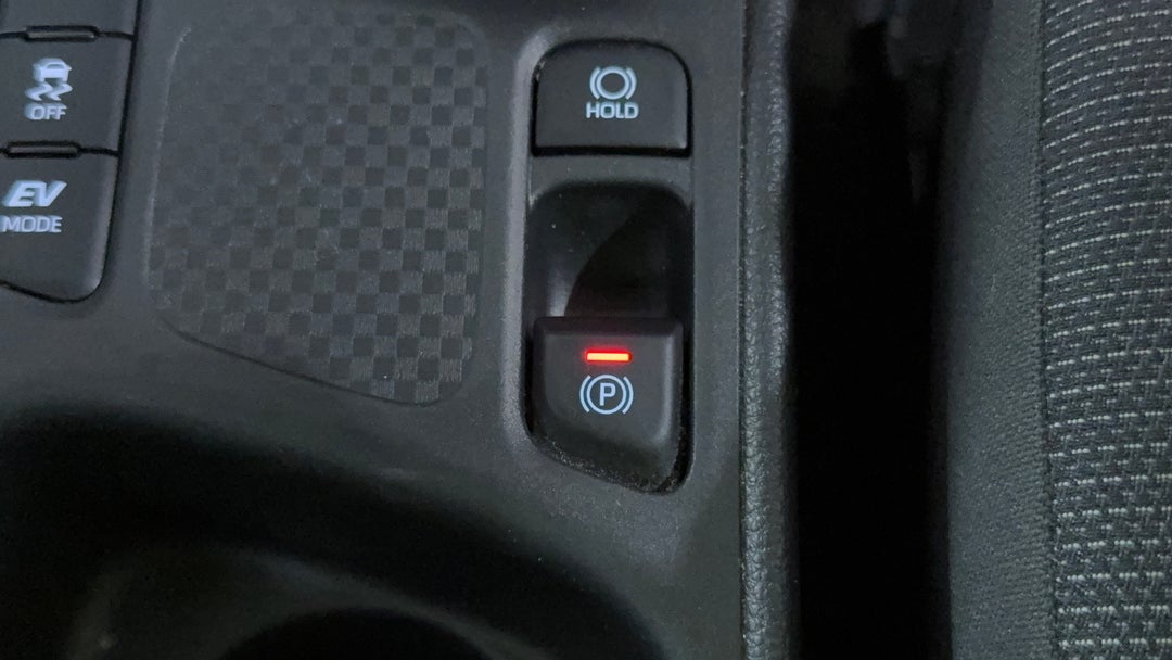 2024 Toyota Yaris Cross Gx Hybrid, Automatic, 47468 km, Handbrake