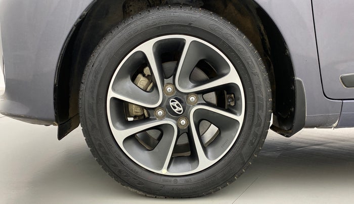 2017 Hyundai Grand i10 SPORTZ (O) 1.2 AT VTVT, Petrol, Automatic, 22,013 km, Left Front Wheel