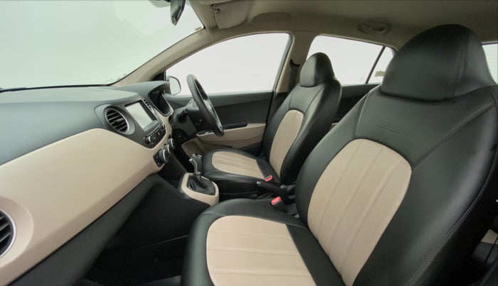 2017 Hyundai Grand i10 SPORTZ (O) 1.2 AT VTVT, Petrol, Automatic, 22,013 km, Right Side Front Door Cabin