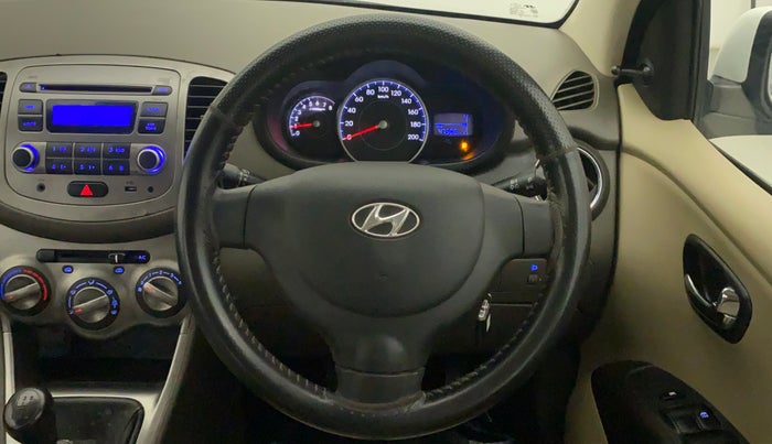 2013 Hyundai i10 MAGNA 1.1, Petrol, Manual, 47,502 km, Steering Wheel Close Up