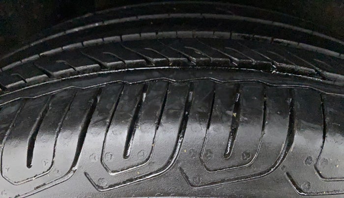 2014 Ford Ecosport TITANIUM 1.5L DIESEL, Diesel, Manual, 78,080 km, Right Rear Tyre Tread