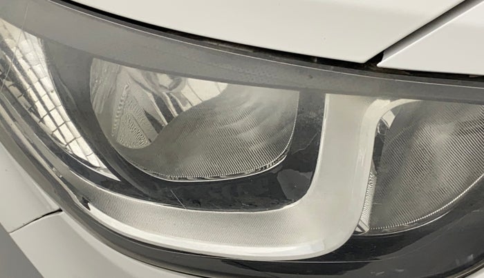 2012 Hyundai i20 SPORTZ 1.2, Petrol, Manual, 1,06,230 km, Right headlight - Faded