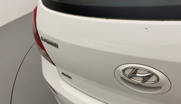 2012 Hyundai i20 SPORTZ 1.2, Petrol, Manual, 1,06,230 km, Dicky (Boot door) - Paint has minor damage