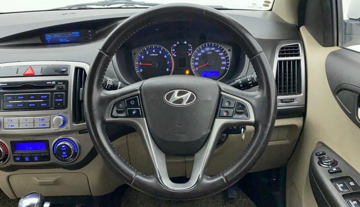 2012 Hyundai i20 SPORTZ 1.2, Petrol, Manual, 1,06,230 km, Steering Wheel Close Up