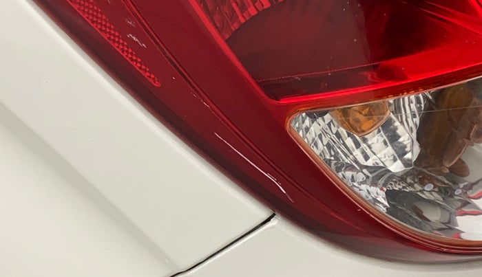 2012 Hyundai i20 SPORTZ 1.2, Petrol, Manual, 1,06,230 km, Left tail light - Minor scratches