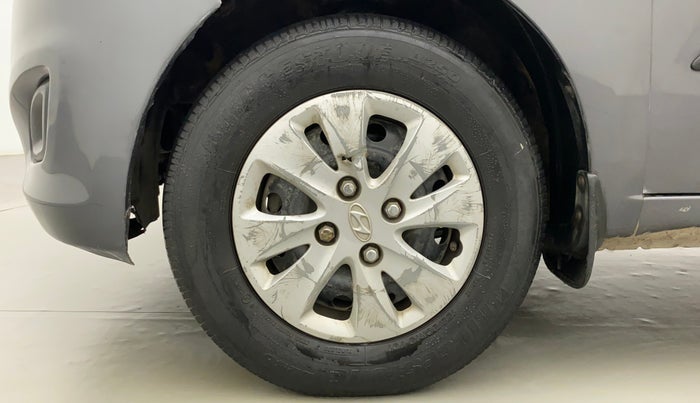 2011 Hyundai i10 MAGNA 1.2, Petrol, Manual, 1,14,720 km, Left Front Wheel
