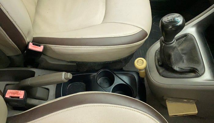 2011 Hyundai i10 MAGNA 1.2, Petrol, Manual, 1,14,720 km, Gear Lever