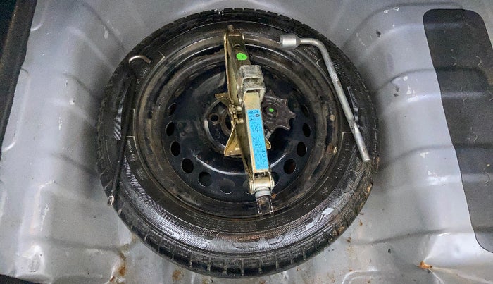 2015 Hyundai Xcent S 1.2, Petrol, Manual, 48,128 km, Dicky (Boot door) - Tool missing