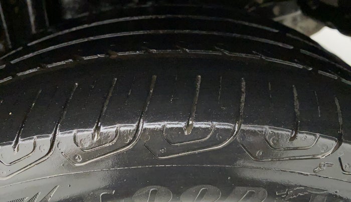 2017 Honda WR-V 1.5 i-DTEC VX MT, Diesel, Manual, 98,264 km, Left Front Tyre Tread