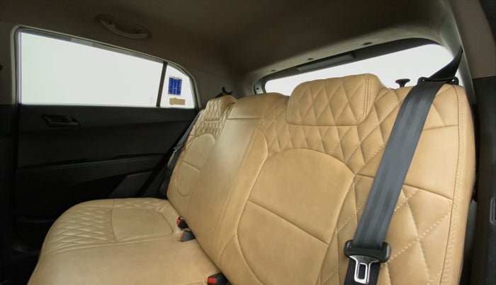 2016 Hyundai Creta 1.6 E + VTVT, Petrol, Manual, 30,221 km, Right Side Rear Door Cabin