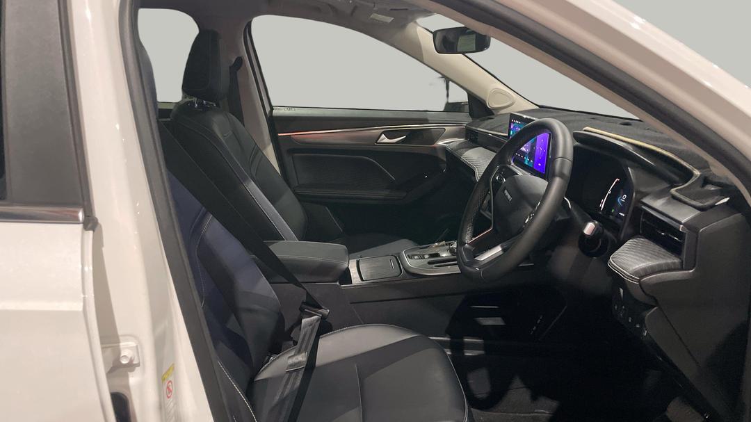 2023 GWM Haval Jolion Ultra Hybrid, Automatic, 44873 km, Right Side Front Door Cabin View