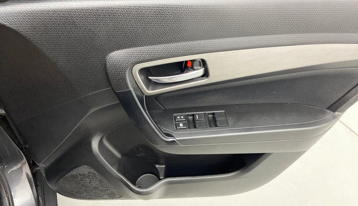2018 Maruti Vitara Brezza ZDI + AMT, Diesel, Automatic, 58,556 km, Driver Side Door Panels Control