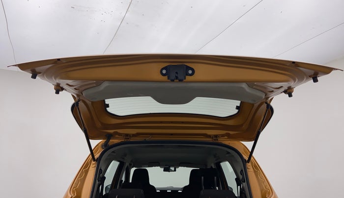 2019 Renault TRIBER 1.0 RXZ, Petrol, Manual, 16,471 km, Boot Door Open
