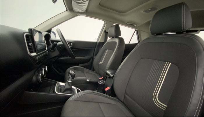 2019 Hyundai VENUE SX 1.0 (O) TURBO, Petrol, Manual, 29,597 km, Right Side Front Door Cabin