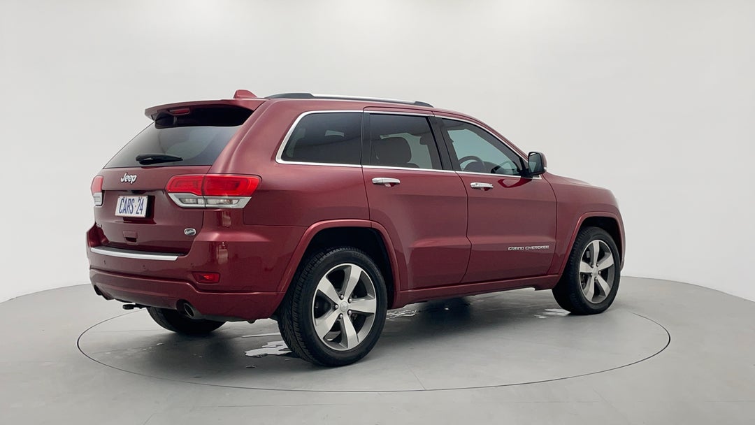 Right Back Diagonal (45- Degree) View