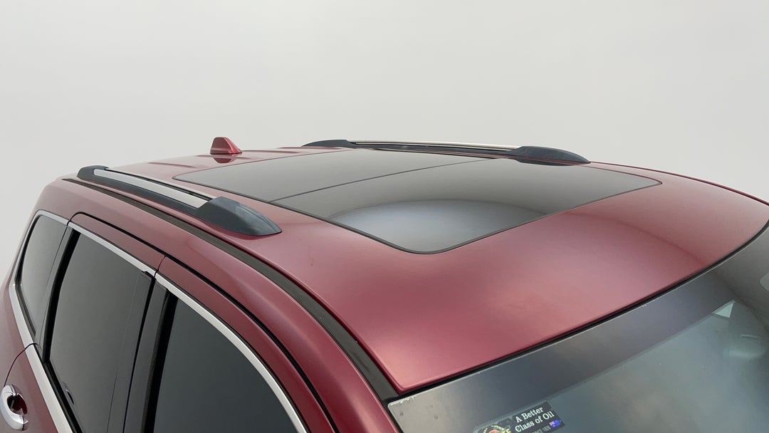 Roof/Sunroof View