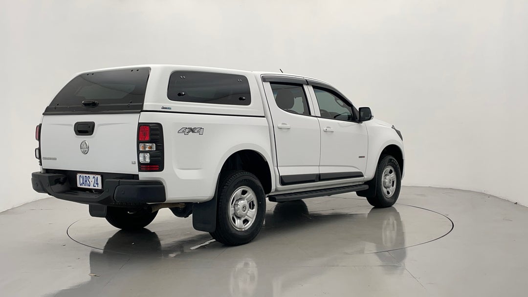 Right Back Diagonal (45- Degree) View