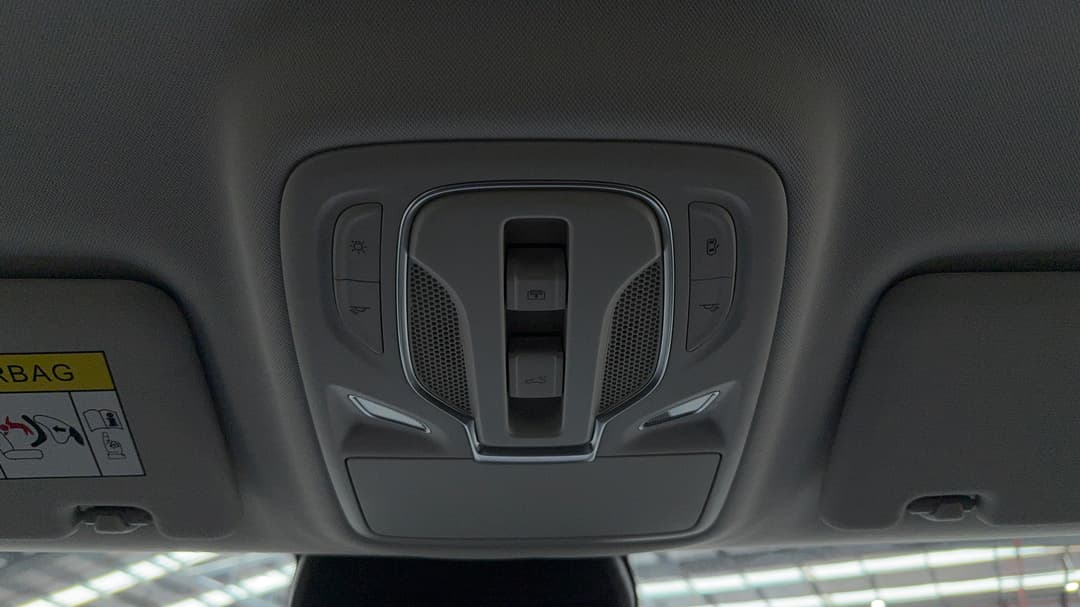 2025 MG ZS Essence Turbo, Automatic, 9005 km, On-Roof Controls/Sunglass holder