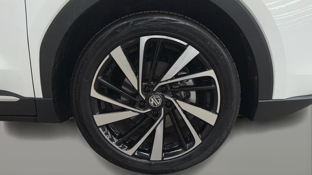 2025 MG ZS Essence Turbo, Automatic, 9005 km, Right Front Wheel