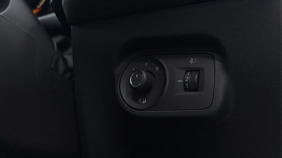 2025 MG ZS Essence Turbo, Automatic, 9005 km, Utility Switches/Buttons