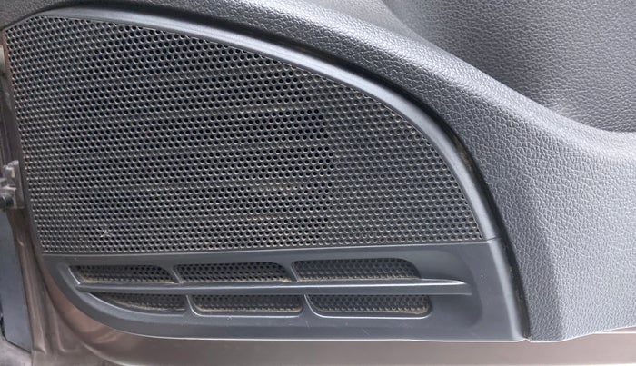 2016 Volkswagen Ameo HIGHLINE 1.2, Petrol, Manual, 30,483 km, Speaker
