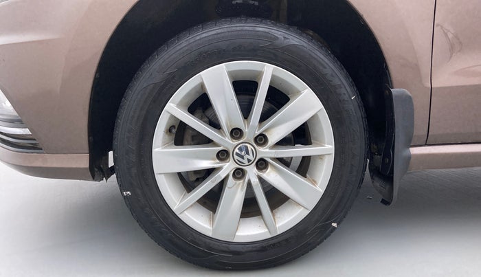 2016 Volkswagen Ameo HIGHLINE 1.2, Petrol, Manual, 30,483 km, Left Front Wheel