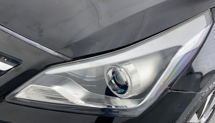 2016 Hyundai Verna FLUIDIC 1.6 VTVT SX AT, Petrol, Automatic, 59,226 km, Left headlight - Minor scratches
