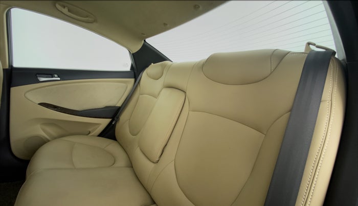 2016 Hyundai Verna FLUIDIC 1.6 VTVT SX AT, Petrol, Automatic, 59,226 km, Right Side Rear Door Cabin
