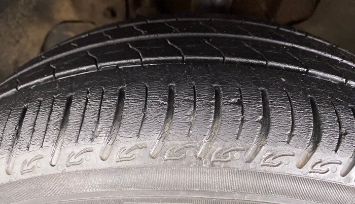 2018 Tata Tiago XT 1.2 REVOTRON, Petrol, Manual, 12,186 km, Left Front Tyre Tread