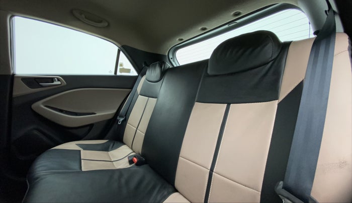 2018 Hyundai Elite i20 SPORTZ 1.2, Petrol, Manual, 49,155 km, Right Side Rear Door Cabin