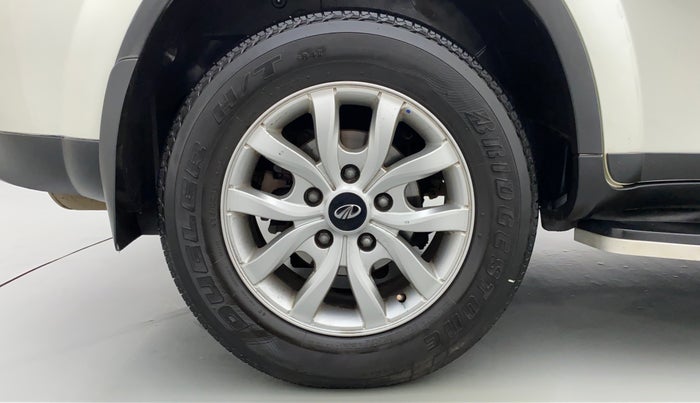 2020 Mahindra XUV500 W9, Diesel, Manual, 36,449 km, Right Rear Wheel