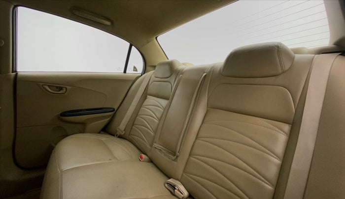 2015 Honda Amaze 1.2 SX MT I VTEC, Petrol, Manual, 40,386 km, Right Side Rear Door Cabin
