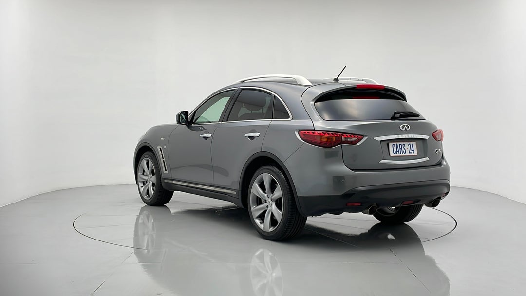 Left Back Diagonal (45- Degree) View