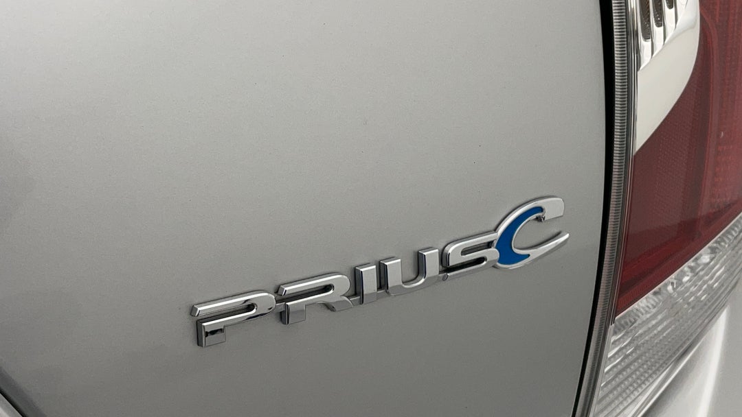 Badge (Boot Right Side)