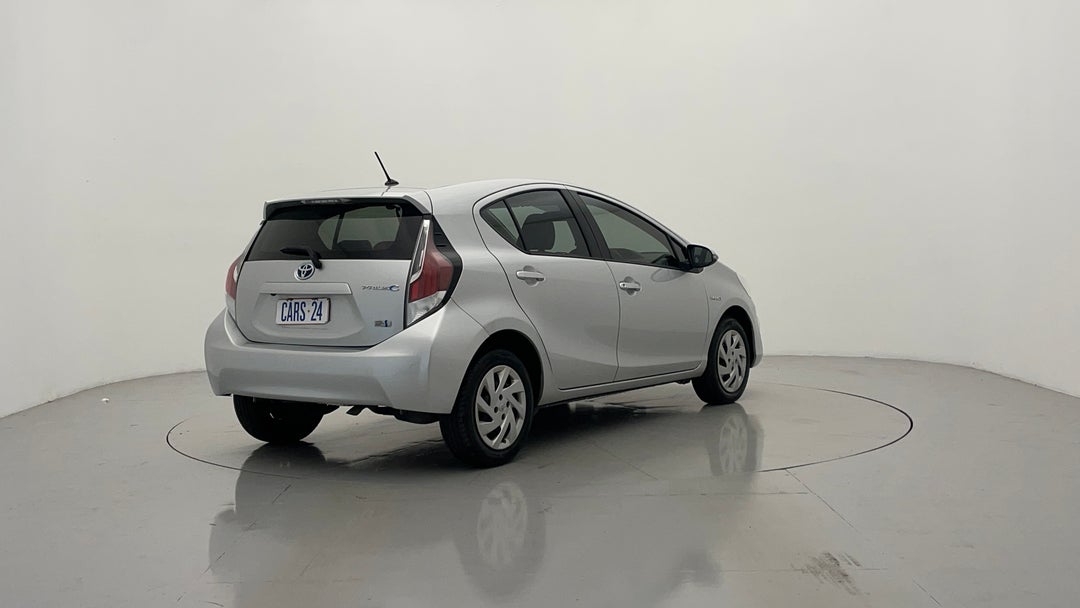 Right Back Diagonal (45- Degree) View