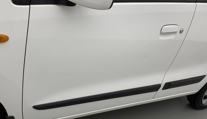 2014 Maruti Wagon R 1.0 VXI, Petrol, Manual, 33,407 km, Front passenger door - Minor scratches