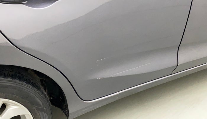 2018 Honda Amaze 1.2L I-VTEC V CVT, Petrol, Automatic, 72,068 km, Right rear door - Minor scratches