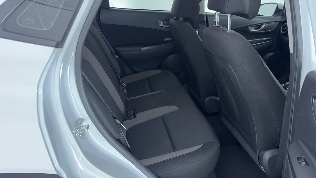 2017 Hyundai Kona Active (FWD), Automatic, 125901 km, Right Side Rear Door Cabin View