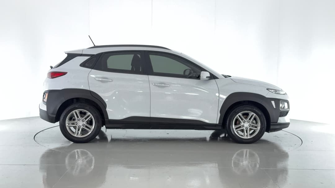 2017 Hyundai Kona Active (FWD), Automatic, 125901 km, Right Side View