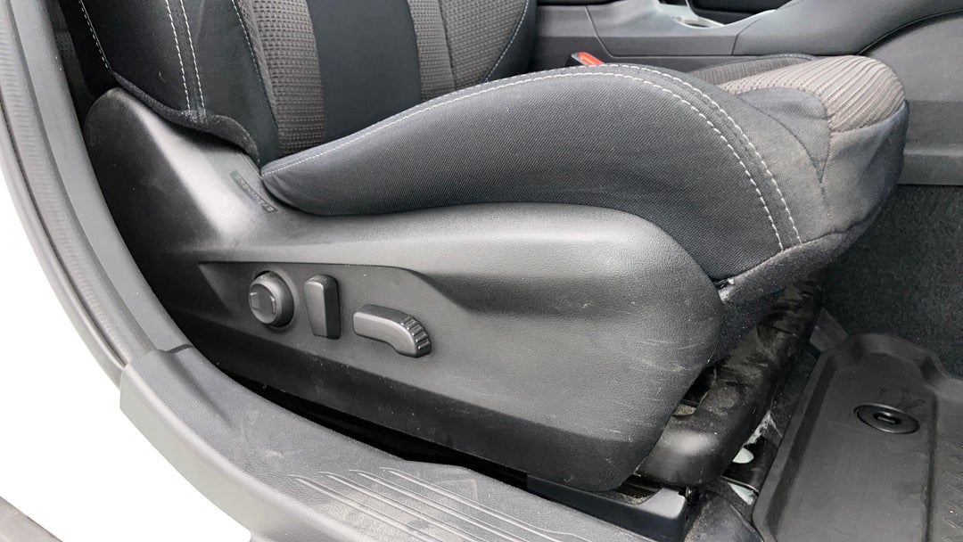 2022 Subaru Outback AWD, Automatic, 43287 km, Drivers Side Adjustment Panel