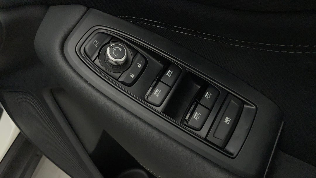 2022 Subaru Outback AWD, Automatic, 43287 km, Drivers Side Door Panel Controls