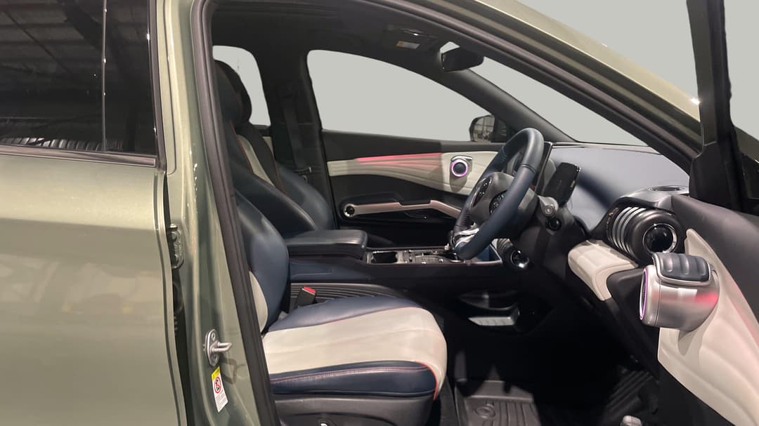 2023 Byd Atto 3 Extended Range, Automatic, 63165 km, Right Side Front Door Cabin View