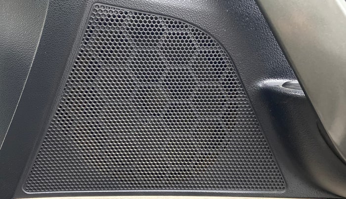 2017 Mahindra XUV500 W10 AT, Diesel, Automatic, 1,11,649 km, Speaker