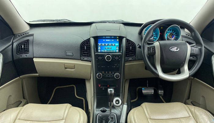 2017 Mahindra XUV500 W10 AT, Diesel, Automatic, 1,11,649 km, Dashboard