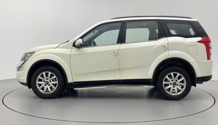 2017 Mahindra XUV500 W10 AT, Diesel, Automatic, 1,11,649 km, Left Side