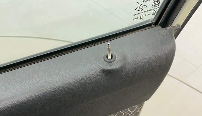 2018 Maruti Alto 800 LXI, Petrol, Manual, 42,611 km, Lock system - Door lock knob has minor damage