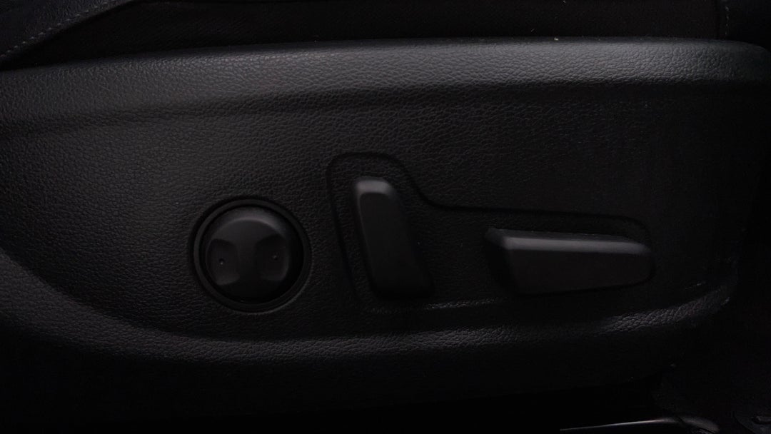 2019 Kia Seltos Gt-line (awd), Automatic, 67077 km, Drivers Side Adjustment Panel